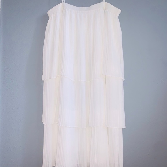 Dress - Picture 5 of 5